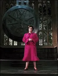 Que devient Dolores à la fin du film ?