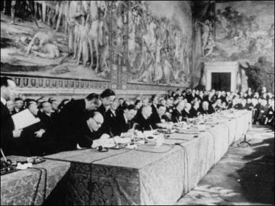 Le 25 mars 1957, la Communauté économique européenne naît et devient effective dès le 1er janvier 1958. Chargée d'élargir la coopération économique entre les pays ayant signé le Traité de Paris dans un premier temps, quel est le nom du traité qui lui a donné naissance?