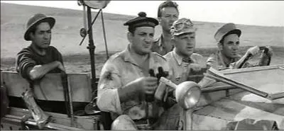 Ce film est sorti en 1961, il a été réalisé par Denys de La Patellière les dialogues sont de Michel Audiard, avec Hardy Krüger, Lino Ventura, Maurice Biraud, Charles Aznavour, German Cobos. Quatre commandos français libres essayant de rejoindre les lignes alliées avec un prisonnier de guerre allemand. Pour tous, sauf un, la fin sera terrible, tué par un char allié ! Quel est ce film ?