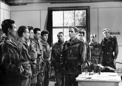 Film réalisé par Alexandre Esway, Scénario et dialogues de Joseph Kessel, sorti en 1947, avec Pierre Blanchar, Raymond Bussières, Janine Crispin. Nous sommes à la veille du débarquement, un groupe de soldats français est envoyé combattre en Bretagne. Il est divisé en 2 parties, « Ce ne sont pas des anges » et « Terre de France ». Quel est ce film ?