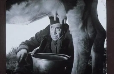 Sorti en 1959, ce film d'Henri Verneuil est un film comique et, surtout pas un film de guerre. Fernandel et Marguerite sont les principaux héros de cette comédie. Il raconte l'histoire d'un soldat français de 40, un bien malheureux soldat français. Quel est ce film ?