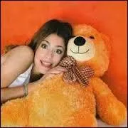 A qui a-t-elle signé son premier autographe ?