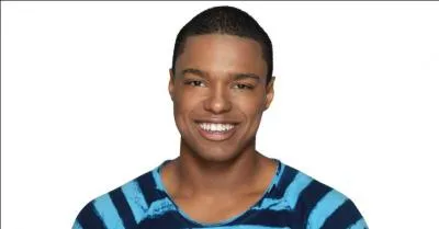 Je suis un danseur venant du Brésil. Tout d'abord Francesca et Camila me couraient après et c'est Camila qui sortira avec moi. Je suis donc ...