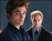 Pourquoi Carlisle a-t-il transformé Edward en vampire ?
