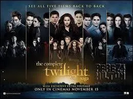 Dans l'ordre, citez le nom des différents chapitres de Twilight ?