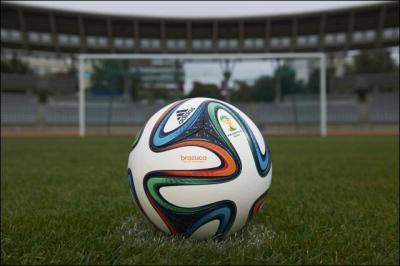 Quel est le nom du ballon officiel de cette Coupe du monde ?