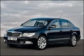 Quelle est la marque de cette voiture ?