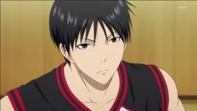 Joueur en deuxième année au lycée Seirin, il porte le numéro 5 et ne peut s'empêcher de faire des blagues nulles. Qui est-il ?