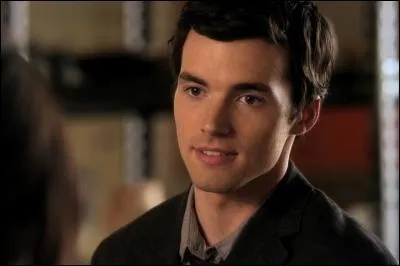 Ezra Fitz est-il mort ou vivant ?