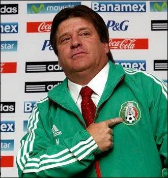 Ancien joueur et actuel sélectionneur du Mexique, quel est le petit nom de Miguel Herrera ?