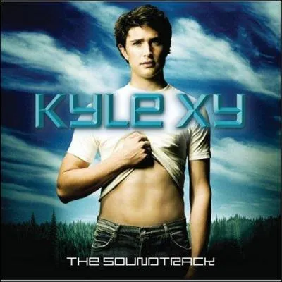 Dans "Kyle XY" pourquoi Kyle n'a-t-il pas de nombril ?