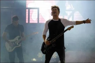 Comment la maman de Niall s'appelle-t-elle ?