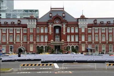 18 décembre 1914 : mise en service d'une gare japonaise construite dans le style Louis XIII alors à la mode. De quelle ville est-elle la gare principale ?