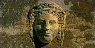 La splendide reine Didon partit de la ville de Tyr afin de rejoindre la côte méditerranéenne et y construire une autre ville. Laquelle ?