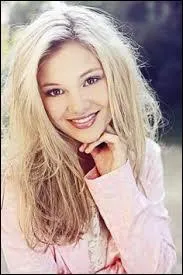 Quel est le titre de la quatrième de ses chansons ?