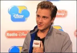 Quel est le prénom de son autre sur ?