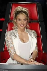 En 2008, Shakira était la ... femme à avoir gagné le plus d'argent.