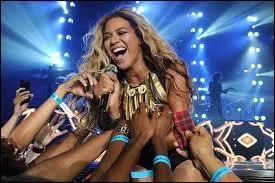 Beyoncé n'ose montrer son alliance de mariage que lors de ... quoi, déjà ?