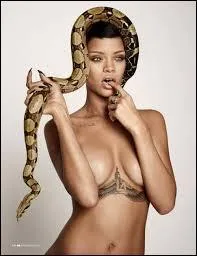 Combien a-t-elle vendu de singles dans le monde ?