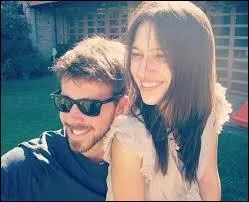 Combien de titres a-t-elle composés en espagnol ?