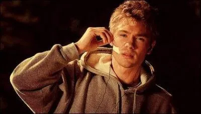 De qui Lucas est-il amoureux depuis toujours?