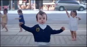 Cette marque d'eau très connue, a pour slogan : "... , Live Young."