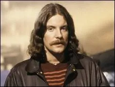 Francis Cabrel "vient du ciel et les étoiles entre elles ne parlent que d'elle", il s'agit de la petite :