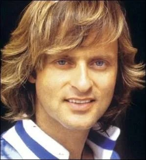 Dave n'est rien sans elle et il chante haut et fort son amour pour :