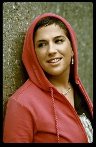 Diam's interpelle la fille du politicien Jean-Marie Le Pen dans l'une de ses chansons. Comment s'appelle-t-elle ?