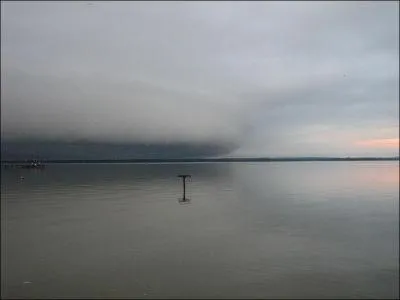 Le front de l'air effraie > Il ne s'appelait pas la mère Michelle, l'amer Jonas, mais qu'allait-il faire dans cette.... ?