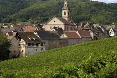 Quelle est cette perle incontestée du vignoble alsacien où vous pourrez voir la Tour des Voleurs avec sa chambre des tortures?