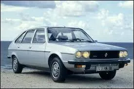 Avec ses quatre optiques rondes, cette voiture est une ...