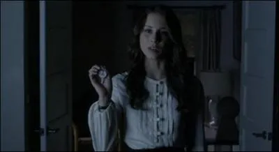 Que découvre Spencer dans la saison 3 ?