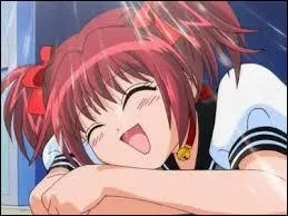 Zoé Hanson est amoureuse de qui ?