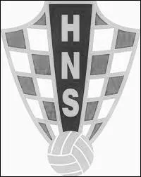 Laquelle de ces villes croates est située au bord de mer ?