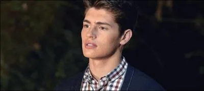 Qui a embrassé Wesley Fitzgerald ?