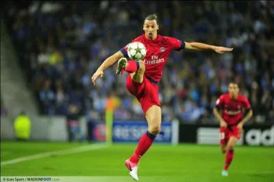 Qui est ce footballeur ?