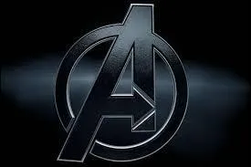 On dit que Captain America est le premier des Vengeurs, mais est-il le premier des Vengeurs à être né ? (Les Vengeurs ne sont pas nés étant Vengeurs.)