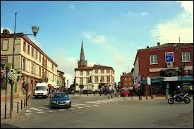Nous sommes à Muret, ville midi-pyrénéenne située dans le département ...