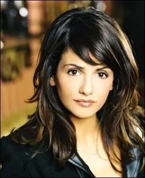 Qui est le premier fianc de ce personnage ?