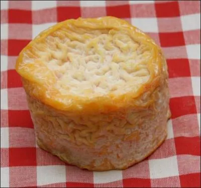 Le Langres est fabriqué à partir de lait de :