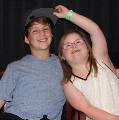 Comment s'appelle la petite sur de Matty B ?