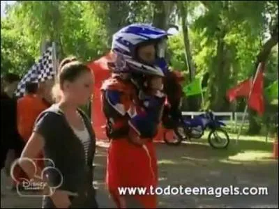 Quel sport Leon pratique-t-il dans la saison 2 ?