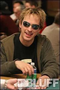 Un joueur extrêmement sympathique, toujours accompagné de son sweat à capuche !