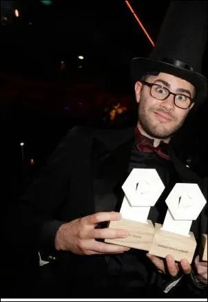 Quelle vidéo de Cyprien a été nommée vidéo de l'année au "Web Comedy Awards" ?