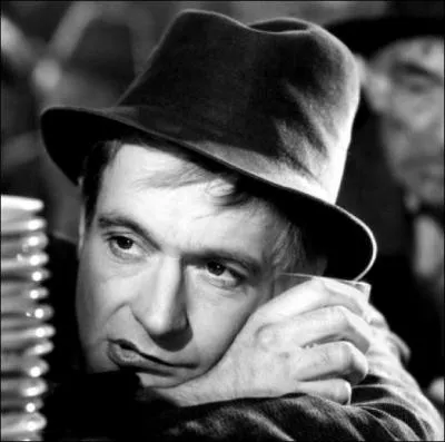 Dans ce film "David Holm" est cruel et violent.