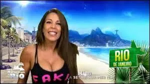 Pour qui craque Kim à l'aéroport, au début des Marseillais à Rio ?