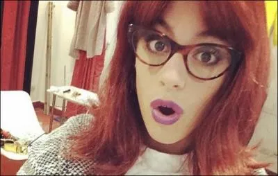 Comment s'appelle sa dixième vidéo ?