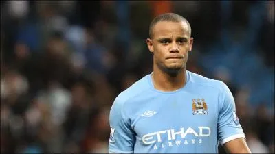 Qui est ce footballeur évoluant à Manchester City ?