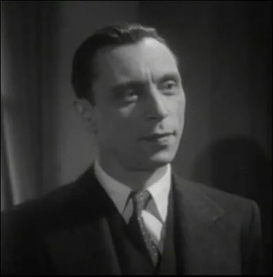 Un assassin tente d'échapper au "commissaire Calas".